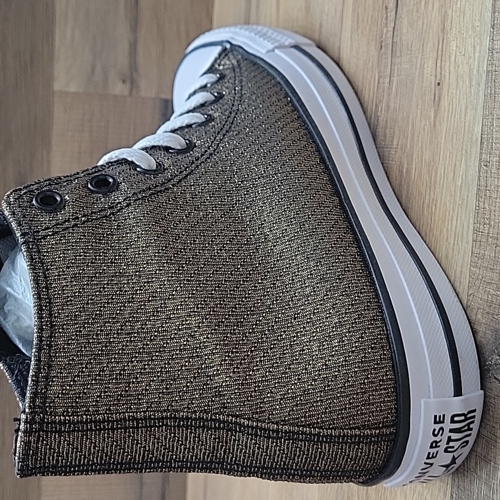 Converse High Top Brand new. - Picture 6 of 12